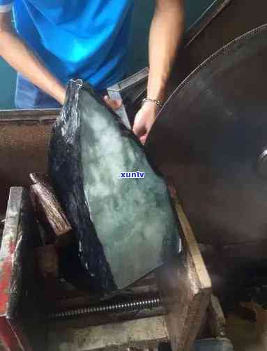 重慶翡翠原石加工工廠 精湛技藝與優(yōu)質(zhì)服務(wù)的完美結(jié)合與信息技術(shù)服務(wù)的全新思路